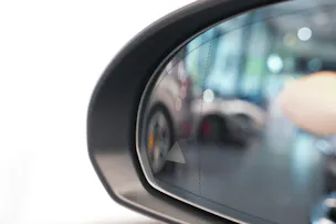 MERCEDES-BENZ C 300e 4Matic AMG Line *CH-Fahrzeug*