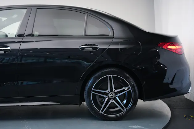 MERCEDES-BENZ C 300e 4Matic AMG Line *CH-Fahrzeug*
