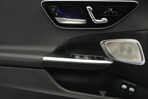 MERCEDES-BENZ C 300e 4Matic AMG Line *CH-Fahrzeug*