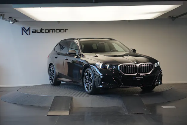 BMW 540d xDrive 48V Touring M Sport Steptronic *Panorama* *B&W* *AHK* *Carbon* *HuD*