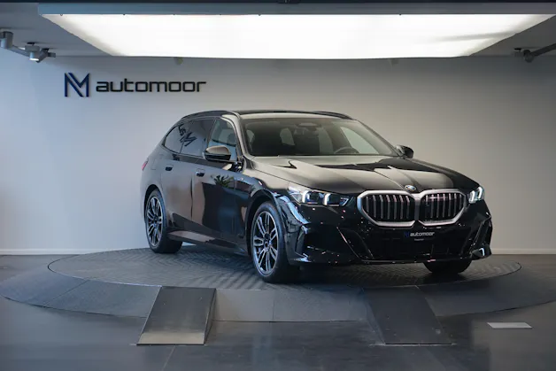 BMW 540d xDrive 48V Touring M Sport Steptronic *Panorama* *B&W* *AHK* *Carbon* *HuD*