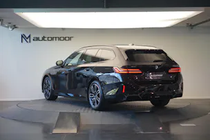 BMW 540d xDrive 48V Touring M Sport Steptronic *Panorama* *B&W* *AHK* *Carbon* *HuD*