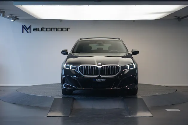 BMW 540d xDrive 48V Touring M Sport Steptronic *Panorama* *B&W* *AHK* *Carbon* *HuD*