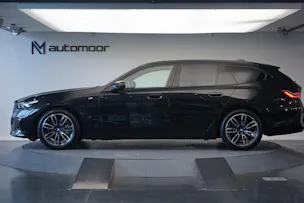 BMW 540d xDrive 48V Touring M Sport Steptronic *Panorama* *B&W* *AHK* *Carbon* *HuD*