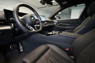 BMW 540d xDrive 48V Touring M Sport Steptronic *Panorama* *B&W* *AHK* *Carbon* *HuD*
