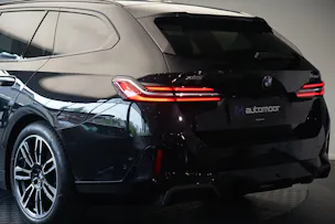 BMW 540d xDrive 48V Touring M Sport Steptronic *Panorama* *B&W* *AHK* *Carbon* *HuD*