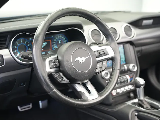 FORD Mustang Convertible 5.0 V8 GT Automat
