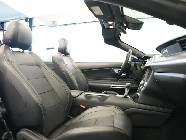 FORD Mustang Convertible 5.0 V8 GT Automat