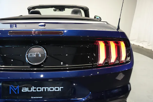 FORD Mustang Convertible 5.0 V8 GT Automat