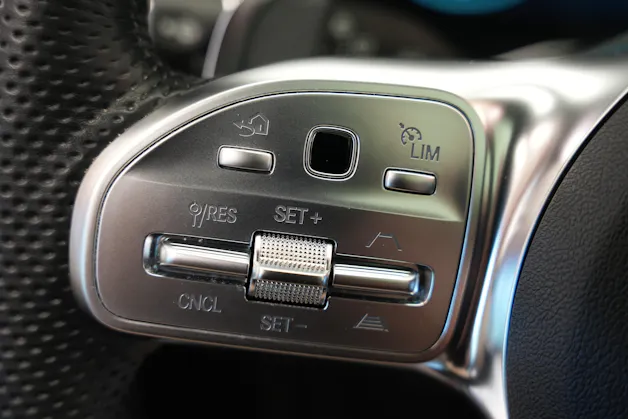MERCEDES-BENZ GLC 43 AMG 4Matic 9G-Tronic *CH-FZ* *Pano* *Burmester* *HuD* *AHK*
