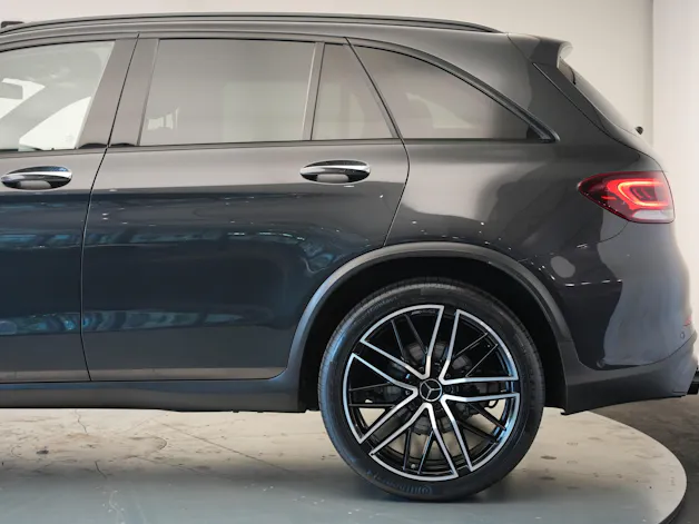 MERCEDES-BENZ GLC 43 AMG 4Matic 9G-Tronic *CH-FZ* *Pano* *Burmester* *HuD* *AHK*