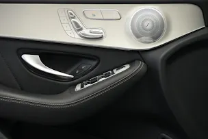 MERCEDES-BENZ GLC 43 AMG 4Matic 9G-Tronic *CH-FZ* *Pano* *Burmester* *HuD* *AHK*