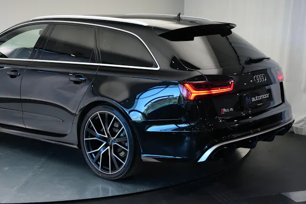 AUDI RS6 Avant 4.0 TFSI V8 performance quattro