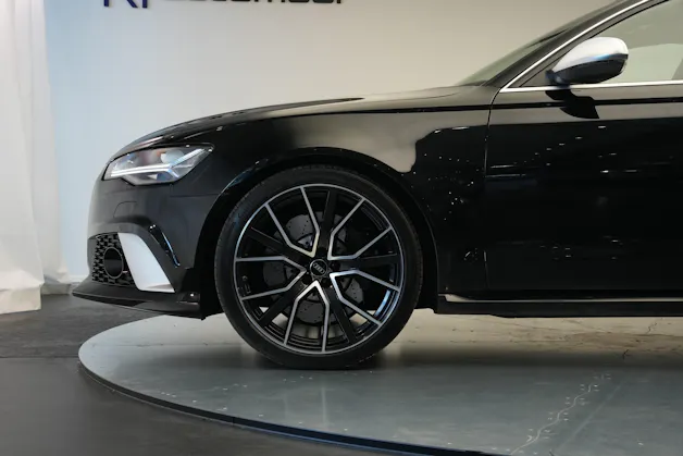 AUDI RS6 Avant 4.0 TFSI V8 performance quattro