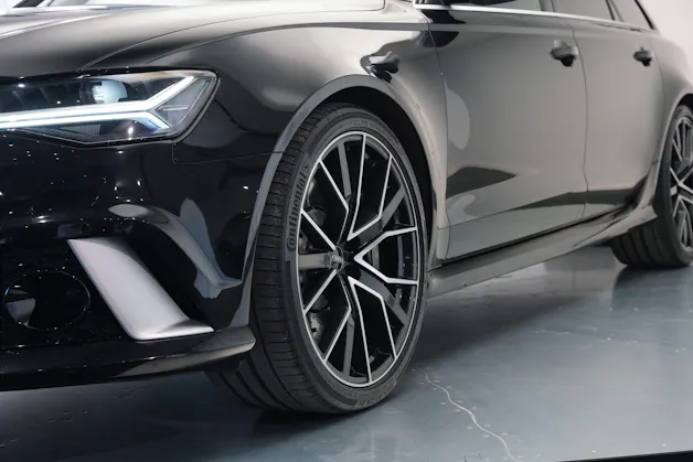 AUDI RS6 Avant 4.0 TFSI V8 performance quattro