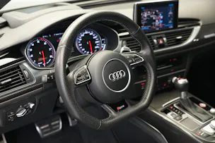AUDI RS6 Avant 4.0 TFSI V8 performance quattro