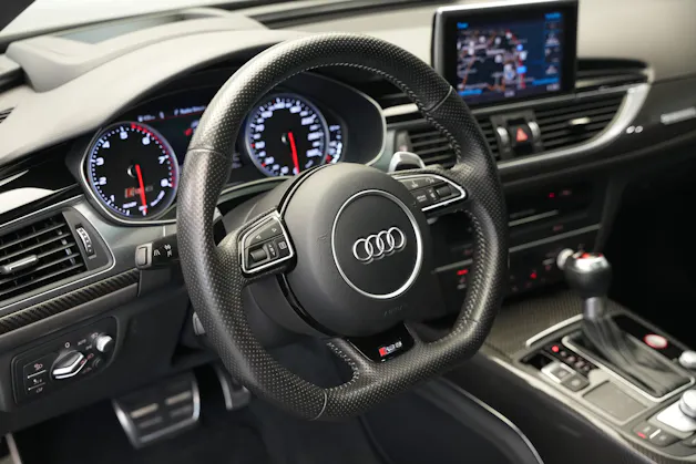 AUDI RS6 Avant 4.0 TFSI V8 performance quattro