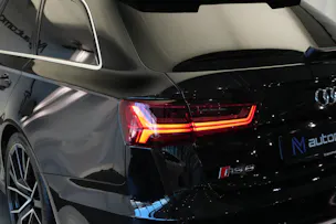 AUDI RS6 Avant 4.0 TFSI V8 performance quattro