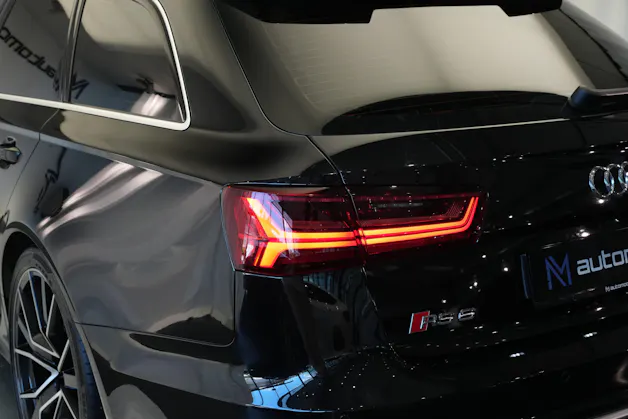 AUDI RS6 Avant 4.0 TFSI V8 performance quattro