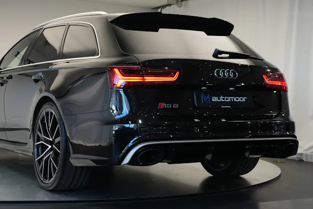 AUDI RS6 Avant 4.0 TFSI V8 performance quattro