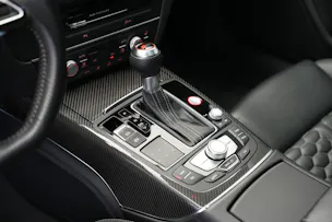 AUDI RS6 Avant 4.0 TFSI V8 performance quattro