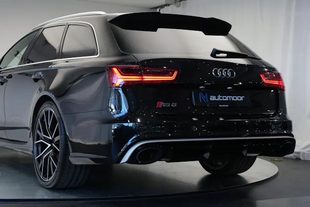 AUDI RS6 Avant 4.0 TFSI V8 performance quattro
