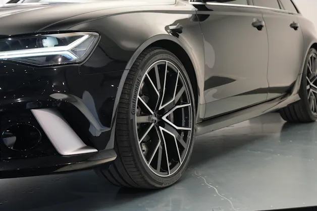 AUDI RS6 Avant 4.0 TFSI V8 performance quattro