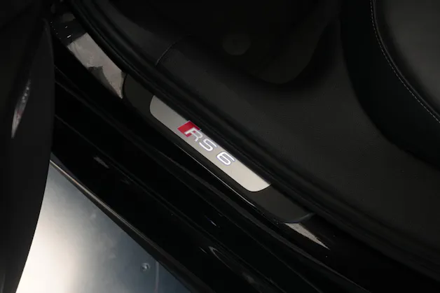 AUDI RS6 Avant 4.0 TFSI V8 performance quattro