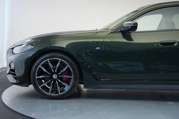 BMW 430i Gran Coupé M Sport PRO Steptronic *Carbon* *Sanremo grün* *50 Jahre* *Glasdach*