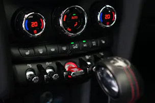 MINI Cooper S Steptronic *CH-Fahrzeug*