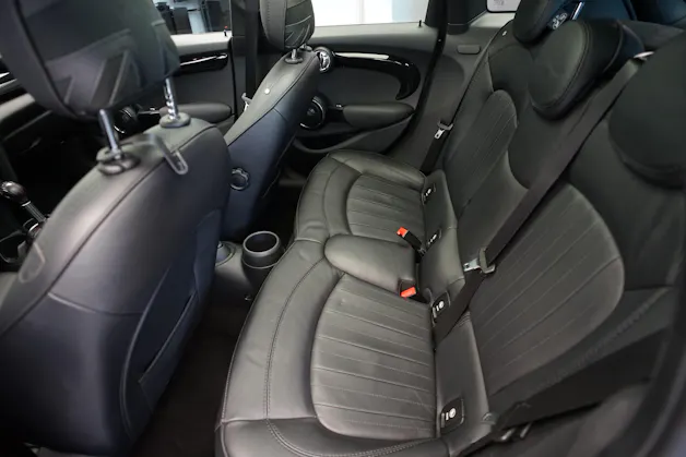 MINI Cooper S Steptronic *CH-Fahrzeug*