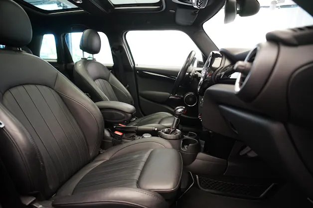 MINI Cooper S Steptronic *CH-Fahrzeug*