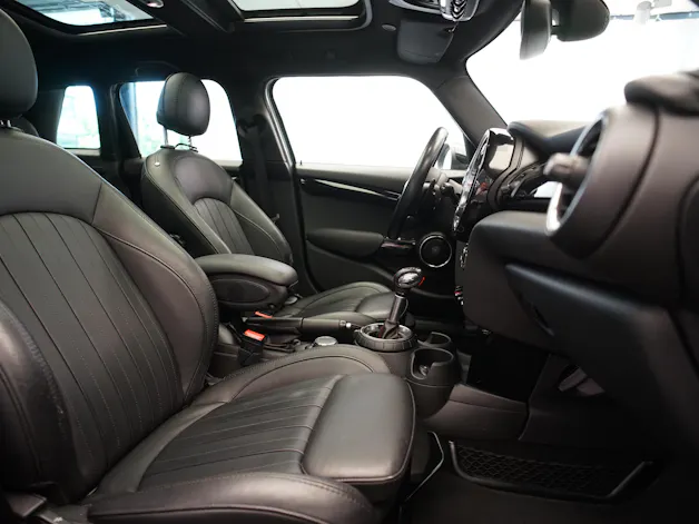 MINI Cooper S Steptronic *CH-Fahrzeug*