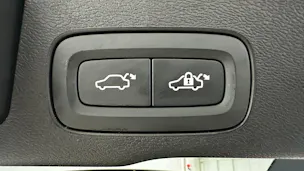VOLVO XC60 2.0 T8 TE Ultra Dark eAWD