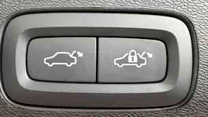 VOLVO XC60 2.0 T8 TE Ultra Dark eAWD