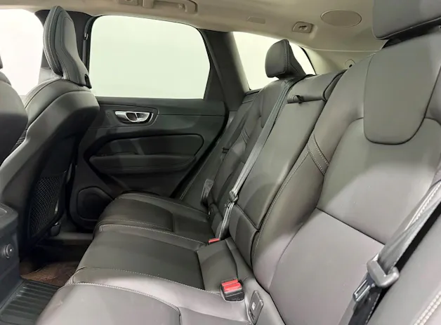 VOLVO XC60 2.0 T8 TE Ultra Dark eAWD