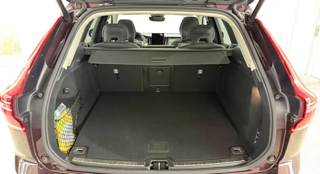 VOLVO XC60 2.0 T8 TE Ultra Dark eAWD