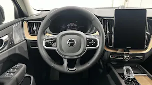 VOLVO XC60 2.0 T8 TE Ultra Dark eAWD