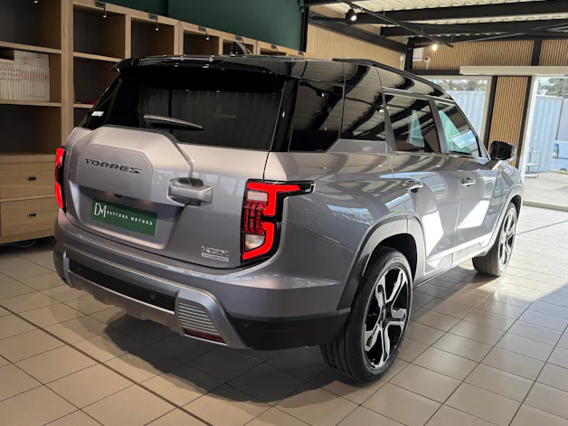 KGM -SsangYong Torres 1.5 TGDI Hybrid Titanium AT