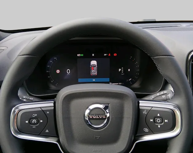 VOLVO XC40 2.0 B4 MH Black Edition