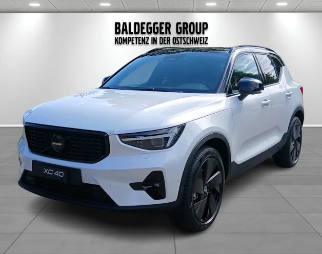 VOLVO XC40 2.0 B4 MH Black Edition