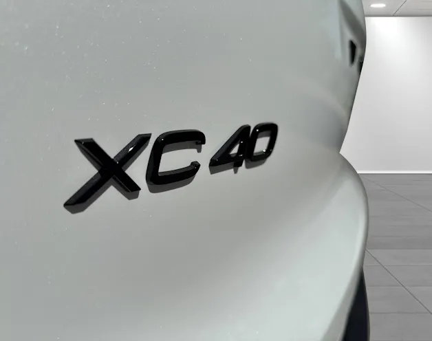 VOLVO XC40 2.0 B4 MH Black Edition