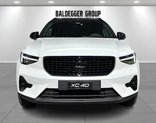 VOLVO XC40 2.0 B4 MH Black Edition