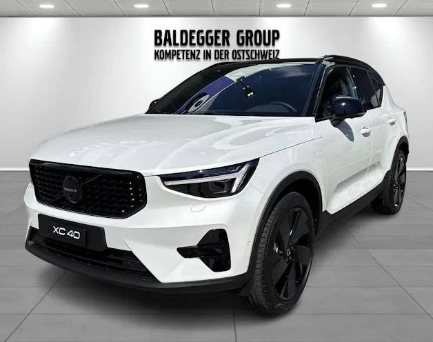 VOLVO XC40 2.0 B4 MH Black Edition