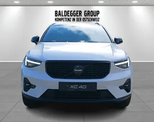 VOLVO XC40 2.0 B4 MH Black Edition