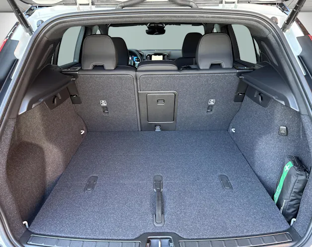 VOLVO XC40 2.0 B4 MH Black Edition