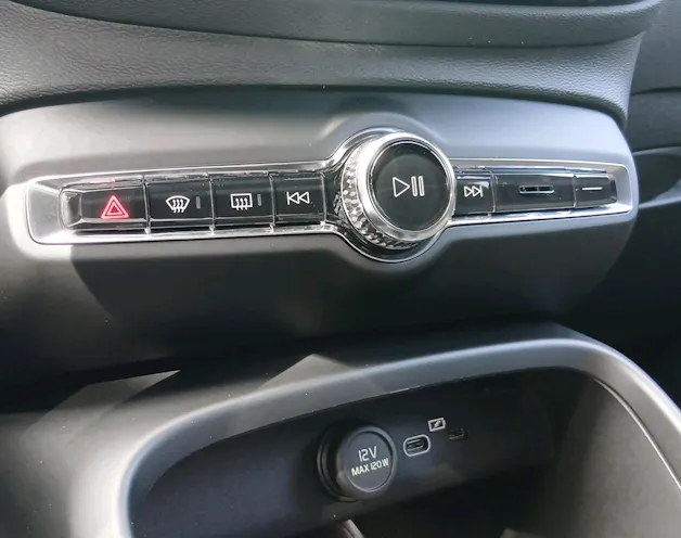 VOLVO XC40 2.0 B4 MH Black Edition