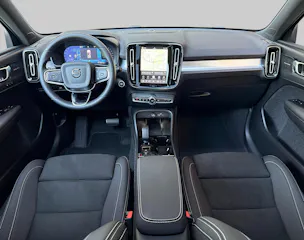 VOLVO XC40 2.0 B4 MH Black Edition