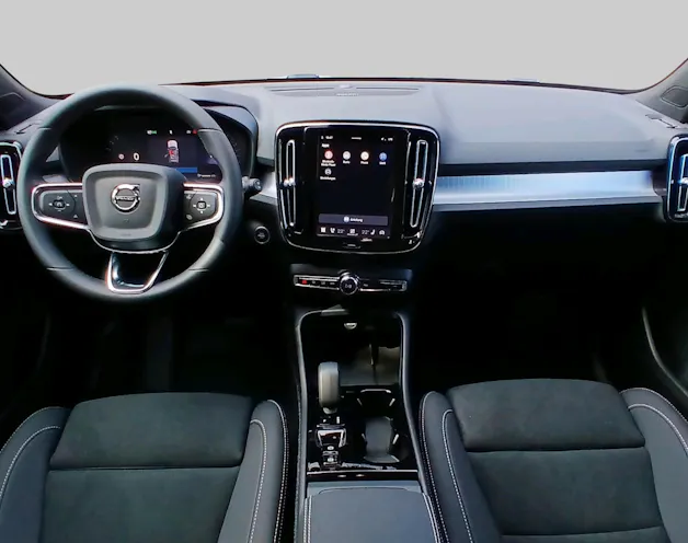 VOLVO XC40 2.0 B4 MH Black Edition