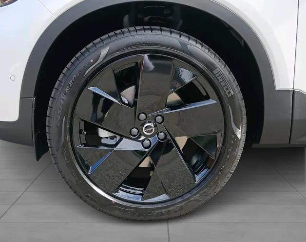 VOLVO XC40 2.0 B4 MH Black Edition